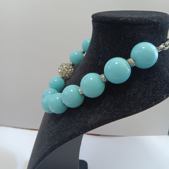 CLEARANCE SALE!! Elegant Baby Blue Beaded Necklace with Crystal Bead - Picture 6 of 7